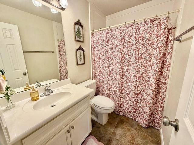 301 Friends Knoll Lane, Friendswood, TX 77546