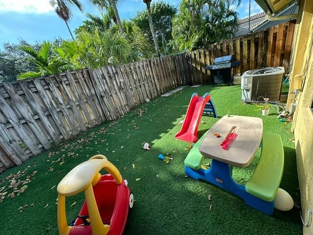 22230 Fresno Terrace, Boca Raton, FL 33433