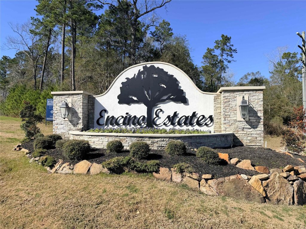 81 Road 6605, Dayton, TX 77535