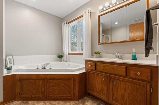 6345 Bailey Trail, Inver Grove Heights, MN 55077