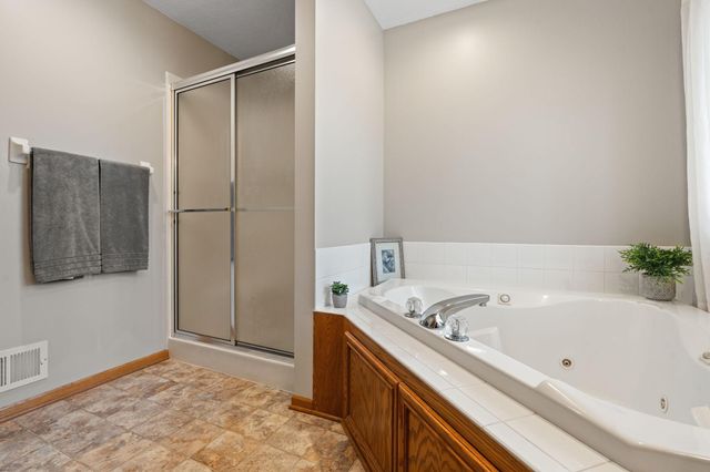 6345 Bailey Trail, Inver Grove Heights, MN 55077