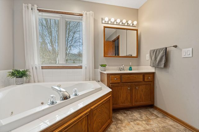 6345 Bailey Trail, Inver Grove Heights, MN 55077