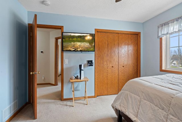 6345 Bailey Trail, Inver Grove Heights, MN 55077