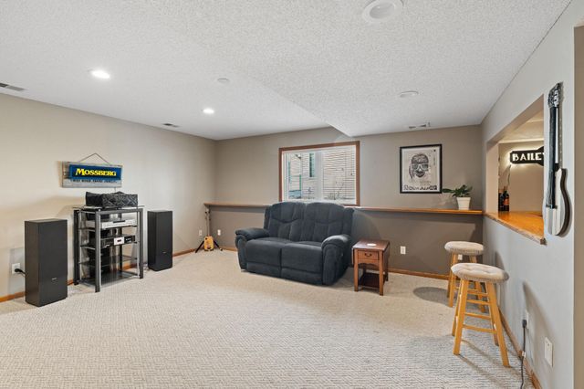 6345 Bailey Trail, Inver Grove Heights, MN 55077