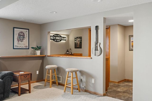 6345 Bailey Trail, Inver Grove Heights, MN 55077