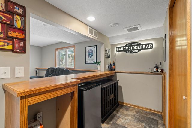 6345 Bailey Trail, Inver Grove Heights, MN 55077