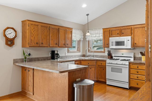 6345 Bailey Trail, Inver Grove Heights, MN 55077