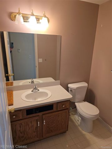 21966 Hunter Circle S, Taylor, MI 48180
