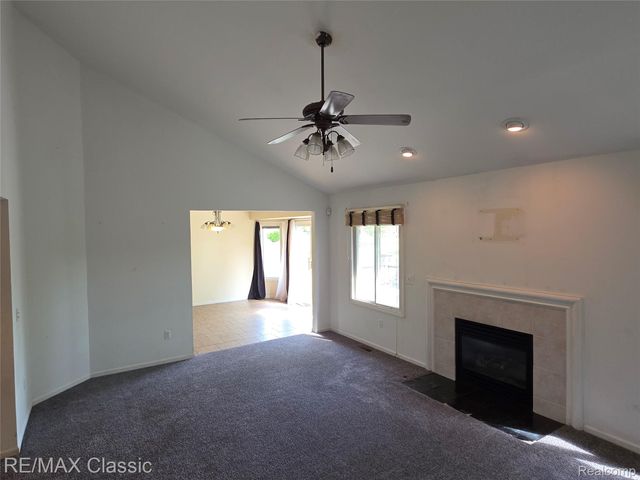 21966 Hunter Circle S, Taylor, MI 48180