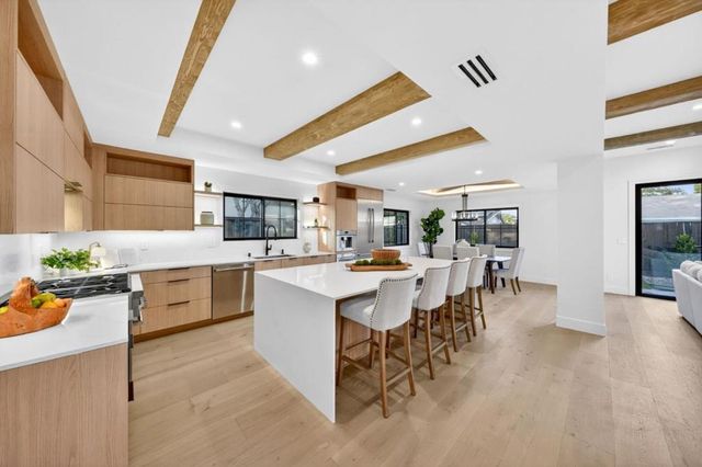 242 Howes Drive, Los Gatos, CA 95032