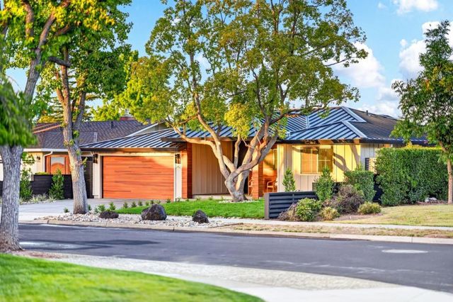 242 Howes Drive, Los Gatos, CA 95032