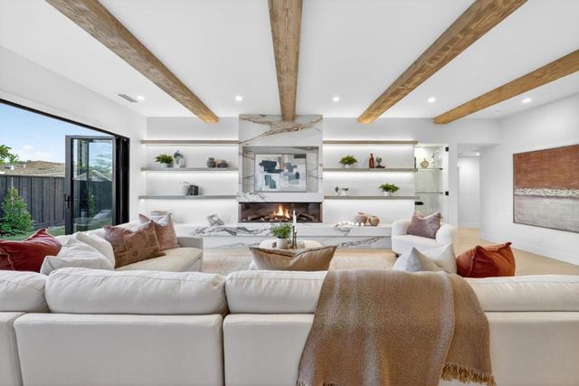 242 Howes Drive, Los Gatos, CA 95032