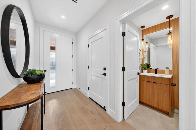 242 Howes Drive, Los Gatos, CA 95032