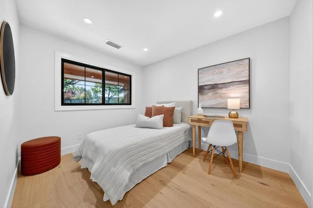 242 Howes Drive, Los Gatos, CA 95032