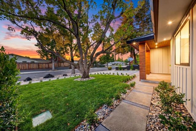 242 Howes Drive, Los Gatos, CA 95032