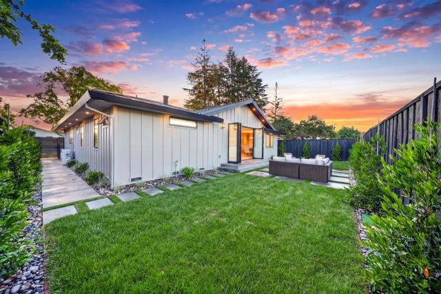 242 Howes Drive, Los Gatos, CA 95032