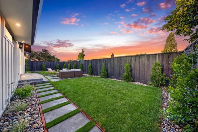 242 Howes Drive, Los Gatos, CA 95032