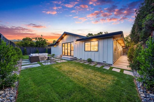 242 Howes Drive, Los Gatos, CA 95032