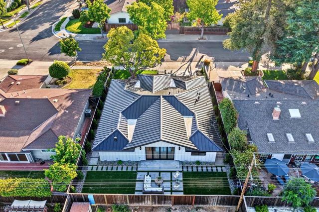 242 Howes Drive, Los Gatos, CA 95032