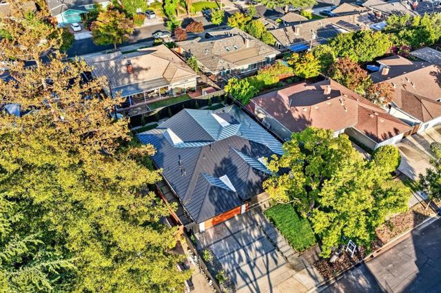 242 Howes Drive, Los Gatos, CA 95032