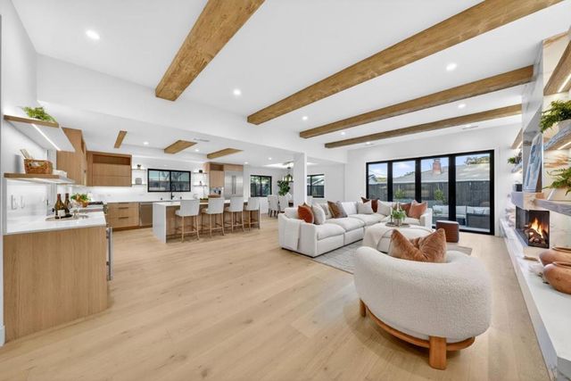 242 Howes Drive, Los Gatos, CA 95032