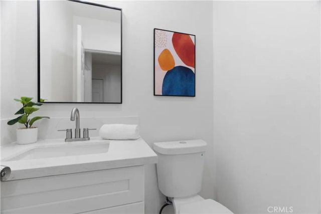 3972 Hubert Avenue, Los Angeles, CA 90008