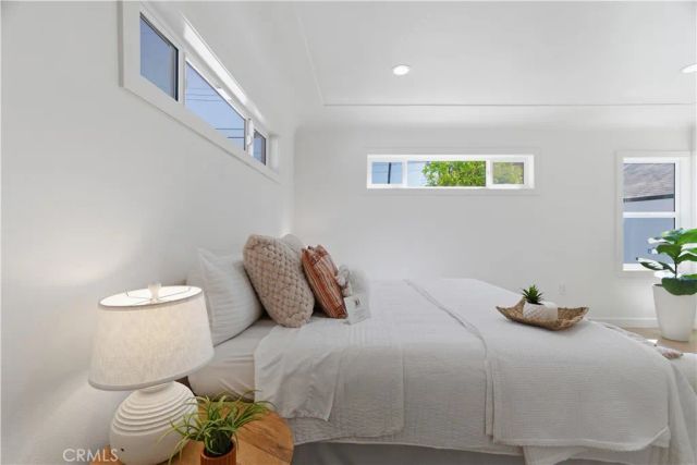 3972 Hubert Avenue, Los Angeles, CA 90008