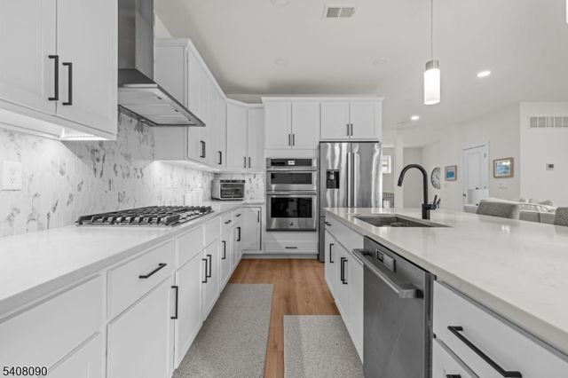 87 E Hartwick Dr, Montgomery Twp., NJ 08558