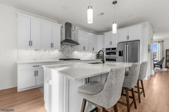 87 E Hartwick Dr, Montgomery Twp., NJ 08558