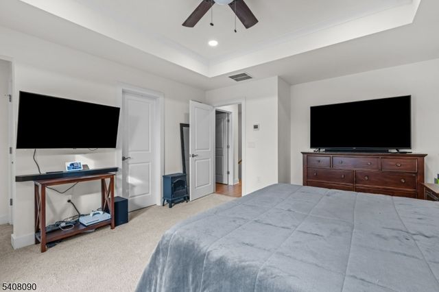 87 E Hartwick Dr, Montgomery Twp., NJ 08558