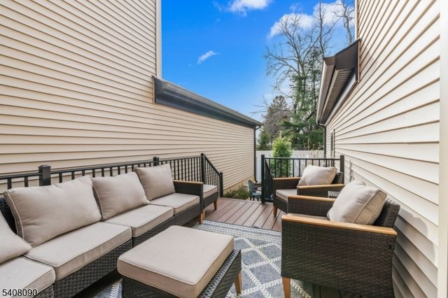 87 E Hartwick Dr, Montgomery Twp., NJ 08558