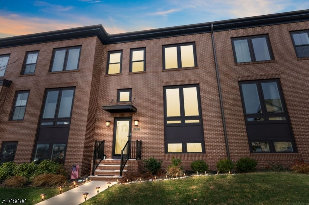 87 E Hartwick Dr, Montgomery Twp., NJ 08558