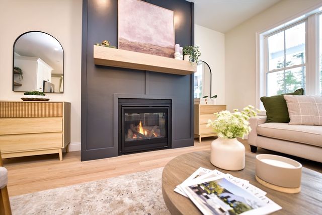 408 Flag Swamp Rd, Dartmouth, MA 02747