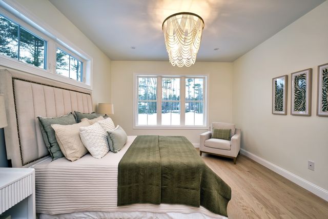 408 Flag Swamp Rd, Dartmouth, MA 02747