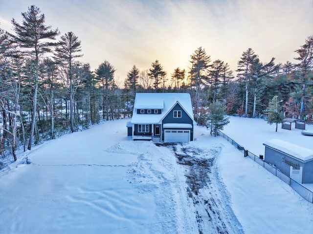 408 Flag Swamp Rd, Dartmouth, MA 02747