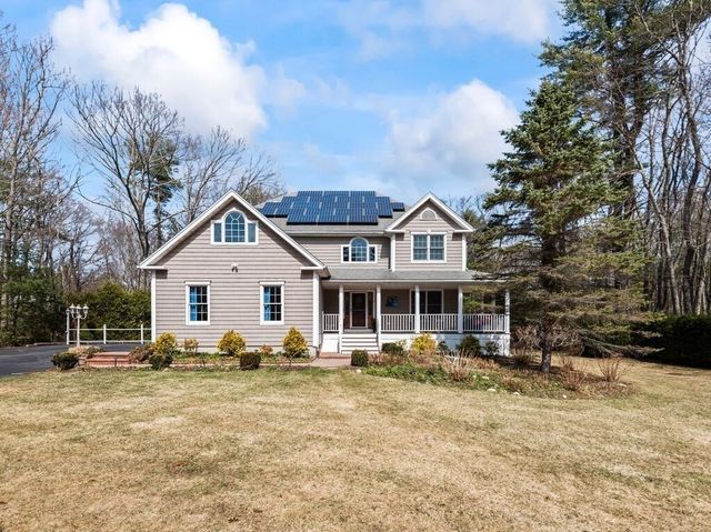 9 Santom St, Auburn, MA 01501