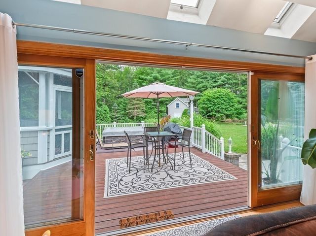 9 Santom St, Auburn, MA 01501