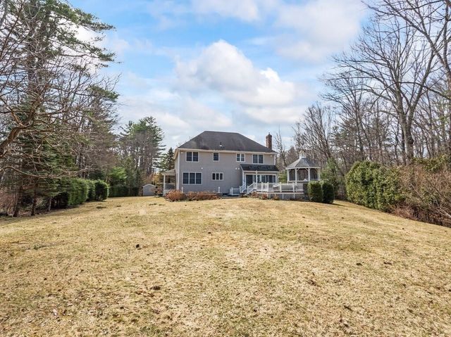 9 Santom St, Auburn, MA 01501