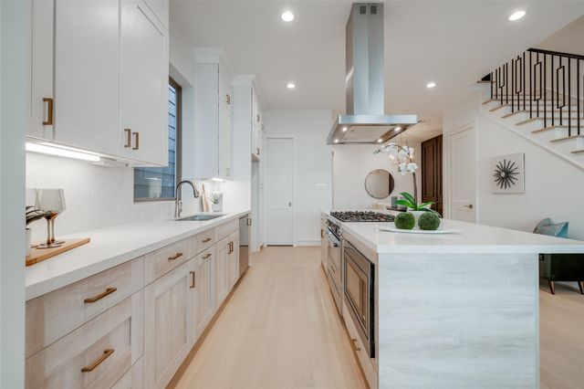 1012 E 26th Street, Houston, TX 77009