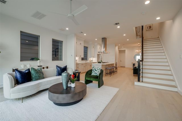 1012 E 26th Street, Houston, TX 77009