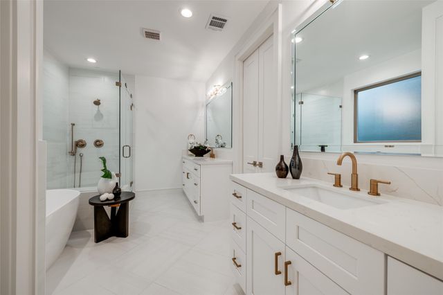 1012 E 26th Street, Houston, TX 77009