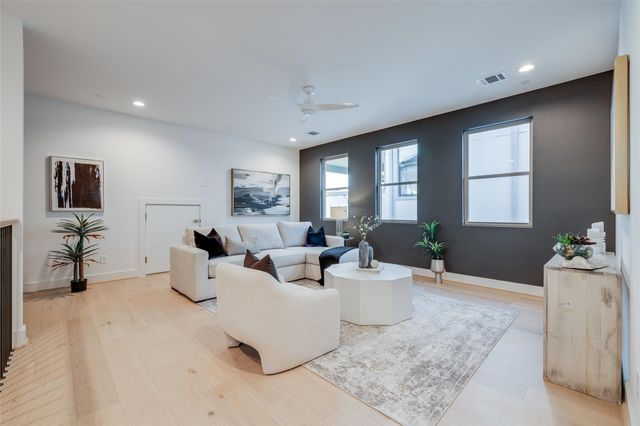 1012 E 26th Street, Houston, TX 77009