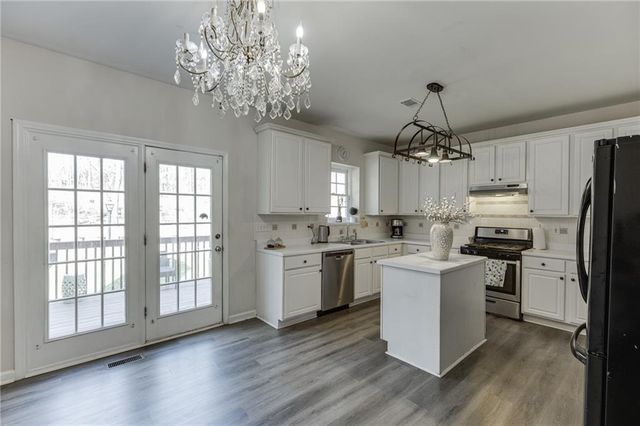 3270 Royal Creek Way SW, Lilburn, GA 30047