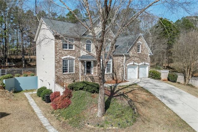 3270 Royal Creek Way SW, Lilburn, GA 30047
