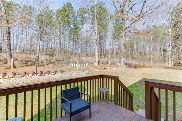 3270 Royal Creek Way SW, Lilburn, GA 30047