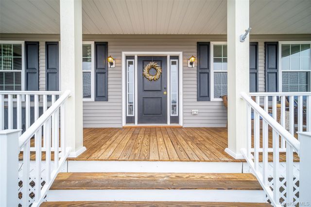 64 Fox Hill Run, Rock Tavern, NY 12575