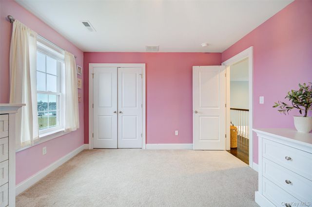 64 Fox Hill Run, Rock Tavern, NY 12575