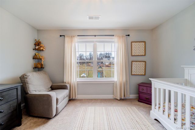 64 Fox Hill Run, Rock Tavern, NY 12575