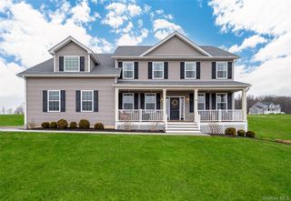 64 Fox Hill Run, Rock Tavern, NY 12575