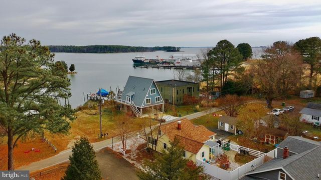 45394 WALNUT ST, Piney Point, MD 20674